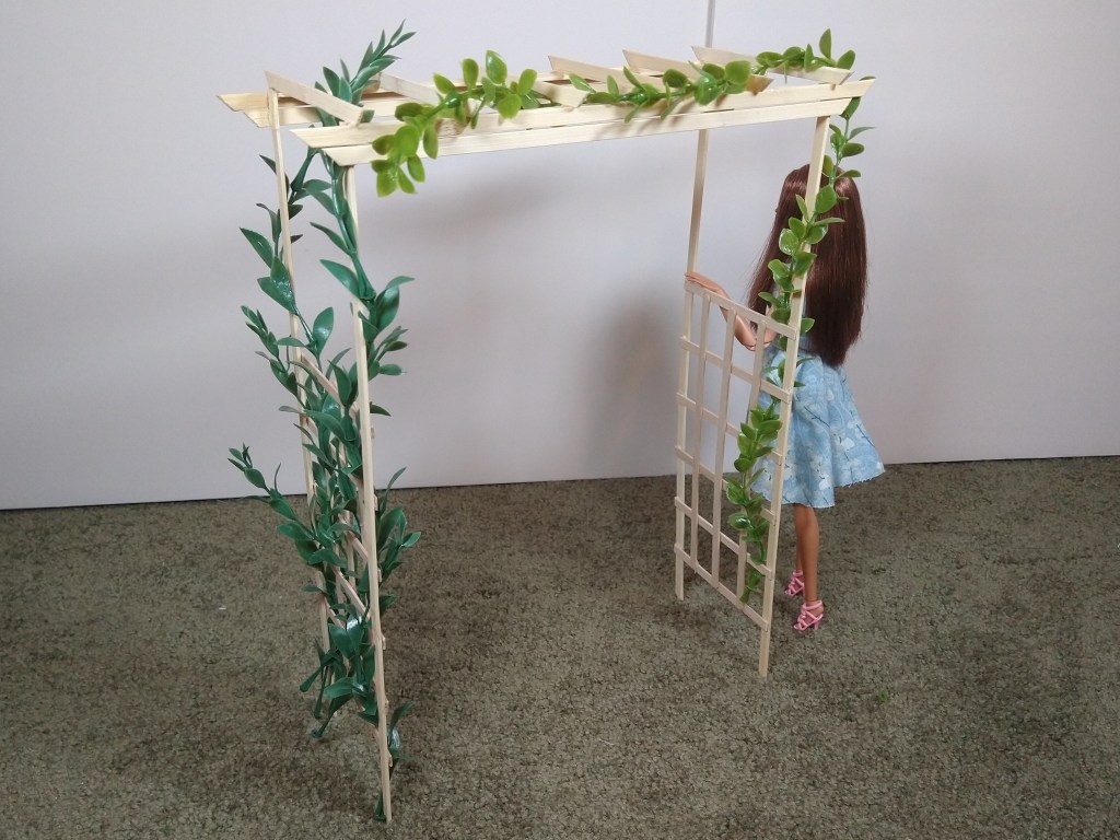 DIY Mini Garden Arbor [6:1 Scale for Fashion&nbsp;Dolls]